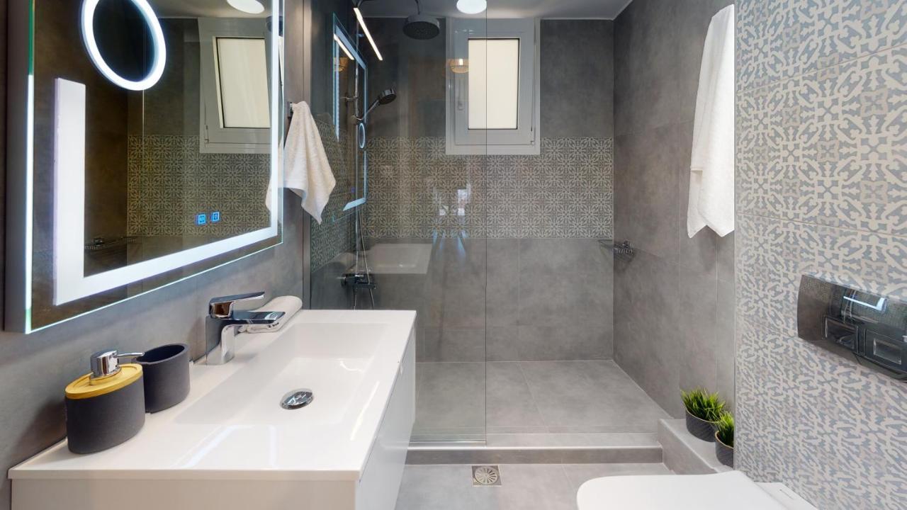 Motley Luxury By Estia