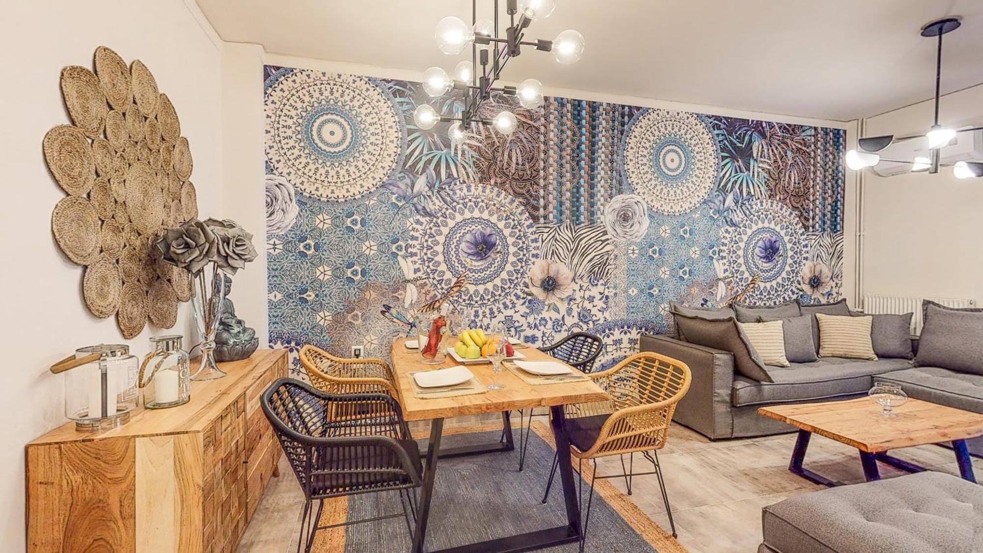 Motley Luxury By Estia